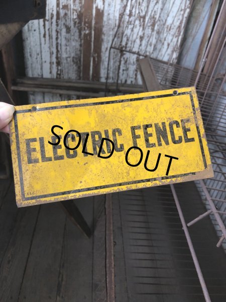 画像6: Vintage Electric Fence Farm Warning Sign (A051) (6)