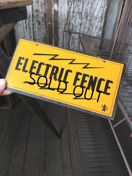 画像6: Vintage Electric Fence Farm Warning Sign (A052) (6)