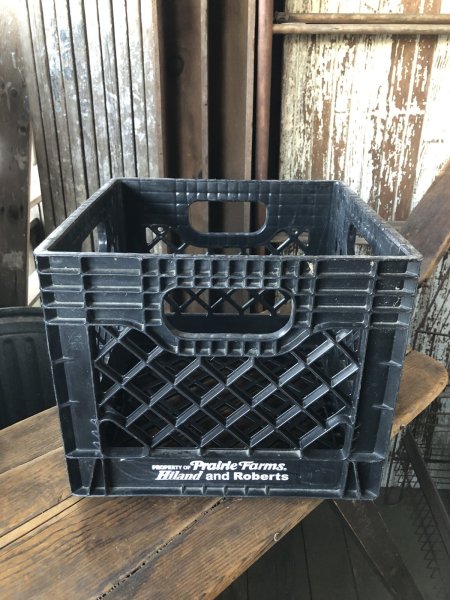 画像1: Vintage USA  DAIRY FOODS Heavy Duty Plastic Milk Crate Prairie farms (G)  (1)