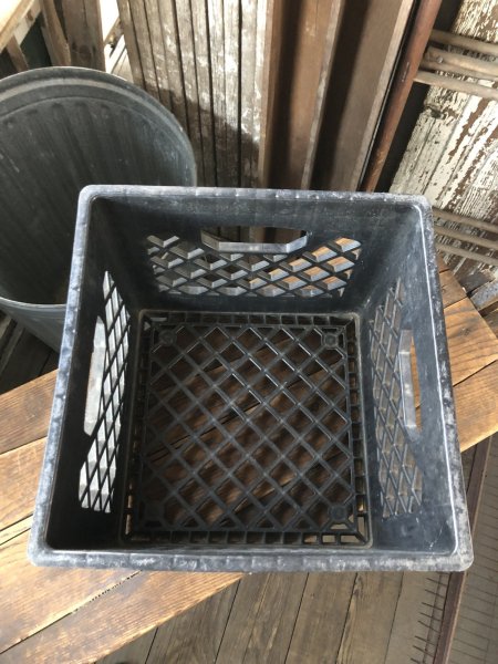 画像7: Vintage USA  DAIRY FOODS Heavy Duty Plastic Milk Crate CRYSTAL (K)  (7)