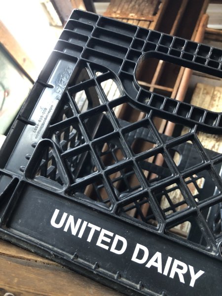 画像4: Vintage USA  DAIRY FOODS Heavy Duty Plastic Milk Crate UNNITED DAIRY (L)  (4)