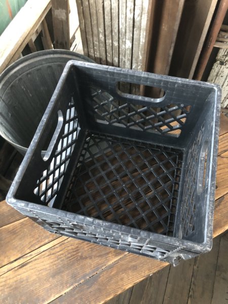 画像9: Vintage USA  DAIRY FOODS Heavy Duty Plastic Milk Crate UNNITED DAIRY (L)  (9)