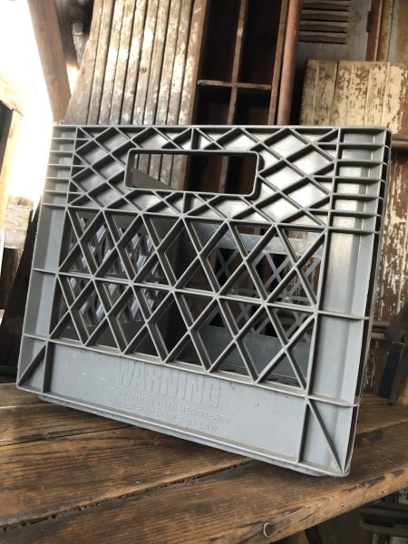 画像2: Vintage USA  DAIRY FOODS Heavy Duty Plastic Milk Crate FOSTER FARMS (P)  (2)