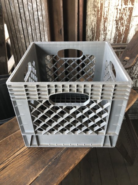 画像2: Vintage USA  DAIRY FOODS Heavy Duty Plastic Milk Crate Foster Farms (M)  (2)