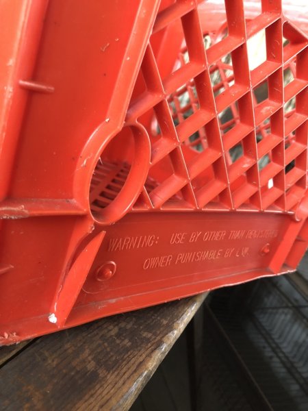 画像6: Vintage USA  DAIRY FOODS Heavy Duty Plastic Milk Crate SAME DAY DAYRIES (R)  (6)