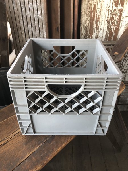 画像2: Vintage USA  DAIRY FOODS Heavy Duty Plastic Milk Crate Foremost (O)  (2)