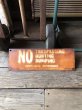 画像1: Vintage NO TRESPASSING HUNTING DUMPING Sign (A060) (1)