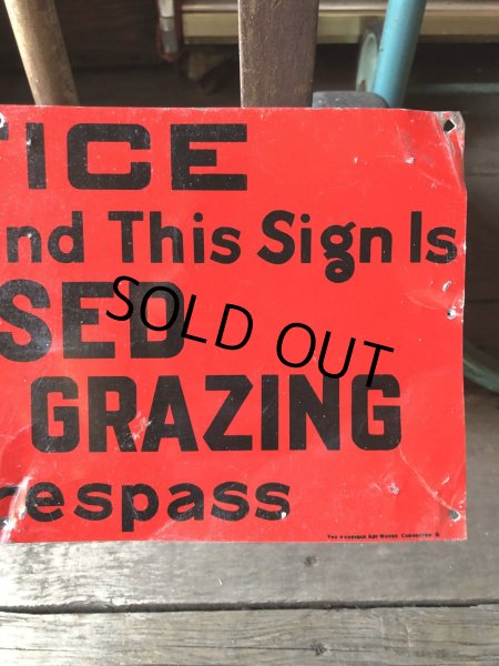 画像4: Vintage NOTICE  The Area Behind This Signls  CLOSED  TO SHEEP GRAZING  Do Not Trespass Sign (A061) (4)