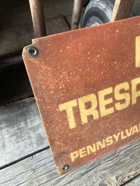 画像2: Vintage NO TRESPASSING Sign (A059) (2)