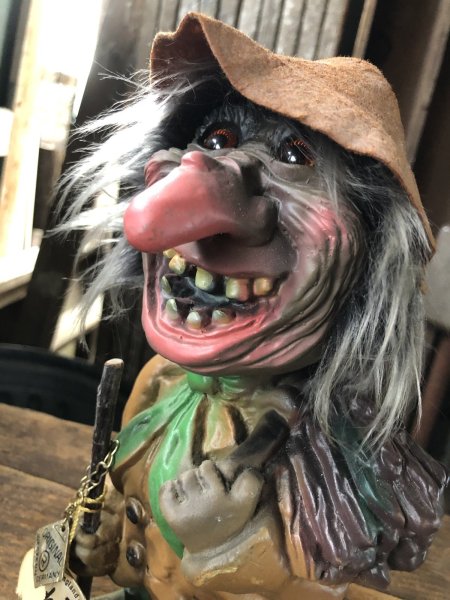 画像9: 60s Vintage Heico Troll Carrying Firewood Nodder Bobble Head (A080) (9)