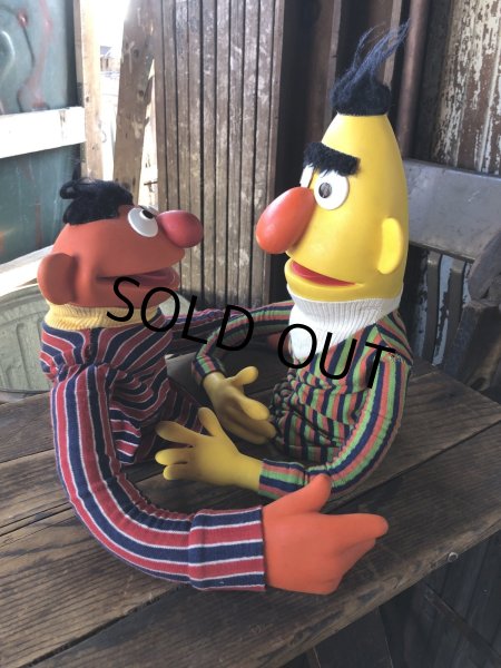 画像4: 70s Vintage Sesame Street Hand Puppet Doll Ernie Bert Large Version (A106)  (4)
