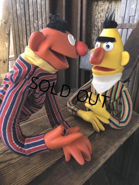 画像8: 70s Vintage Sesame Street Hand Puppet Doll Ernie Bert Large Version (A106)  (8)