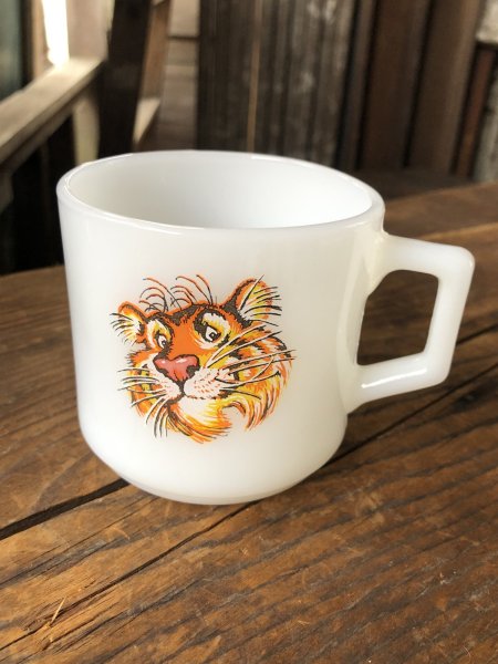 画像3: Vintage Fire King  EXXON Esso Tiger Mug (A111) (3)