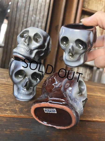 画像2: 50s Vintage SKULL " LAY OFF " Poison Decanter Bottle w/Shot Glass (B619) (2)