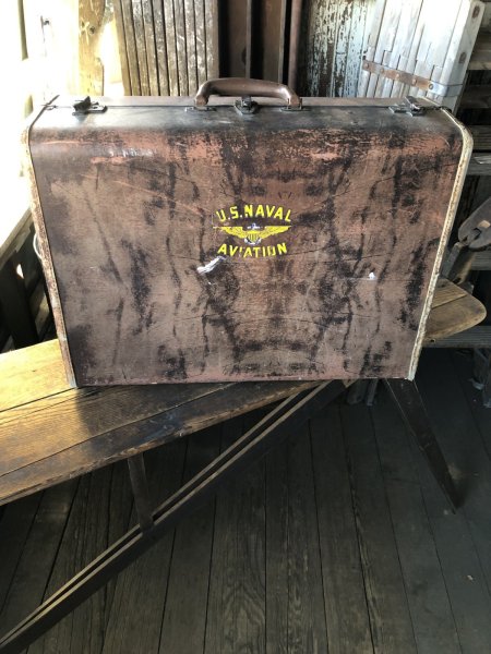 画像26: Vintage WW2 US NAVAL AVIATION Samsonite Military Suitcase Trunk (A129)  (26)