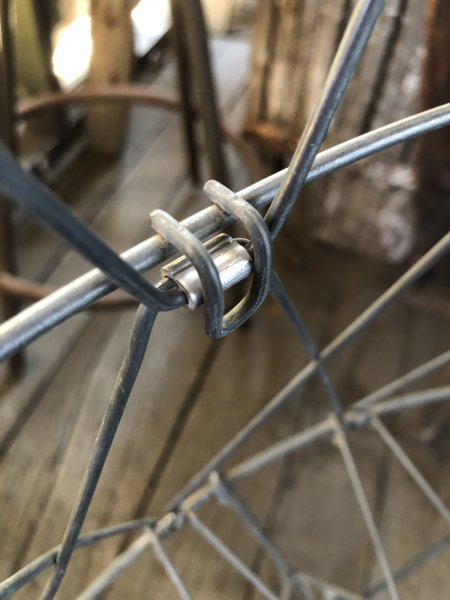 画像12: Vintage Metal Wire Folding Laundry Cart Basket on Wheels (A131)  (12)