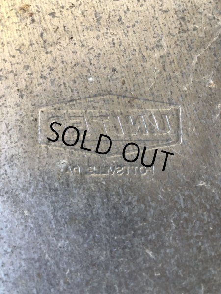 画像15: Vintage UNITED Pennsylvania Industrial Dome Top Torpedo Trash Can (A135) (15)