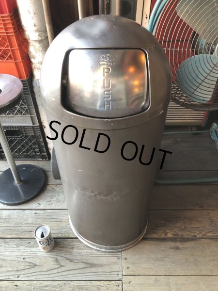 画像16: Vintage UNITED Pennsylvania Industrial Dome Top Torpedo Trash Can (A135) (16)