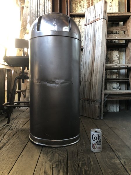 画像1: Vintage UNITED Pennsylvania Industrial Dome Top Torpedo Trash Can (A135) (1)