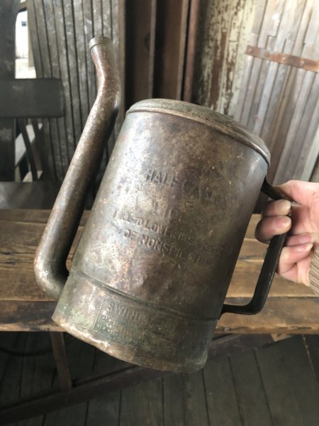 画像15: Vintage Half Gallon Oil Dispenser Jug Swing Pout (A141) (15)
