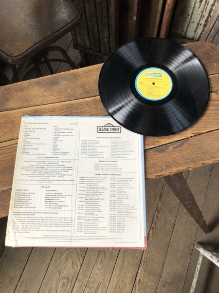 画像7: 70s Vintage LP Sesame Street LET YOUR FEELINGS SHOW (A207)  (7)
