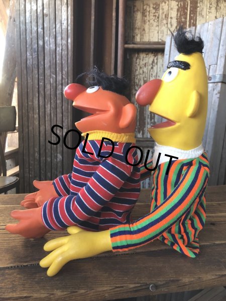 画像2: 70s Vintage Sesame Street Ernie and Bert Hand Puppet Doll SET (A209) (2)