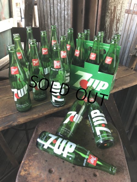 画像10: 70s Vintage 7UP Soda Green Glass Bottle 16FL OZ (A235)  (10)