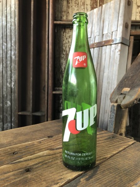 画像1: 70s Vintage 7UP Soda Green Glass Bottle 16FL OZ (A231)  (1)