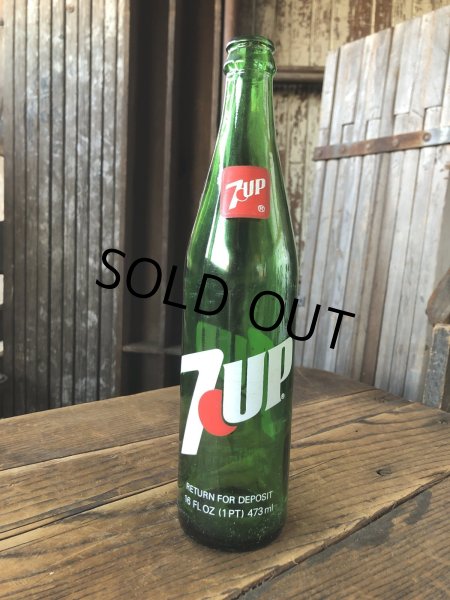 画像1: 70s Vintage 7UP Soda Green Glass Bottle 16FL OZ (A229)  (1)
