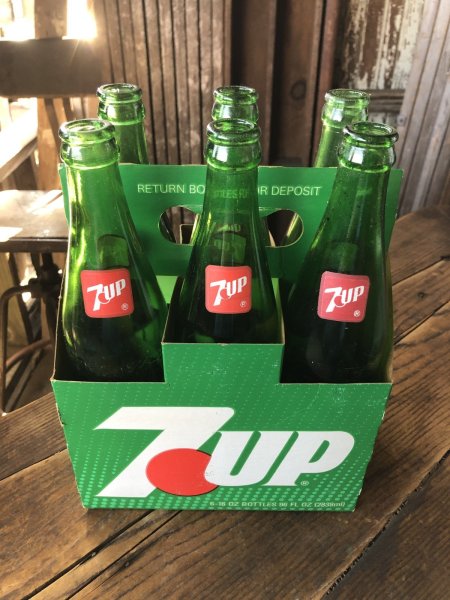 画像3: 70s Vintage 7UP Soda Green Glass Bottle 16FL OZ w/ 6 Pack Cardboard Carrier SET (A226)  (3)