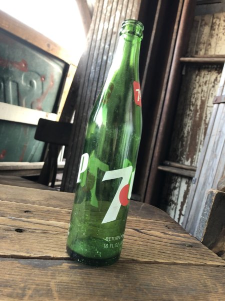画像2: 70s Vintage 7UP Soda Green Glass Bottle 16FL OZ (A231)  (2)