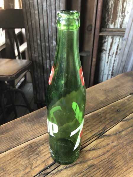 画像2: 70s Vintage 7UP Soda Green Glass Bottle 16FL OZ (A228)  (2)