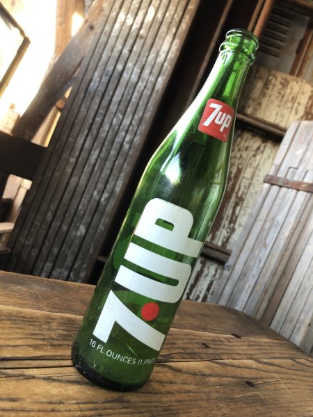 画像3: 70s Vintage 7UP Soda Green Glass Bottle 16FL OZ (A235)  (3)