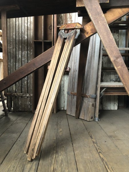 画像2: Vintage FAVORITE Folding Wall Mounted Wooden Clothes Dryer Rack (A236) (2)