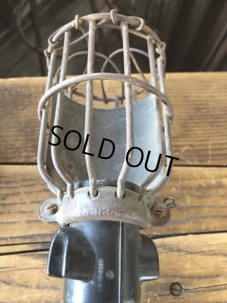 画像2: Vintage Industrial Trouble Lamp (A255) (2)