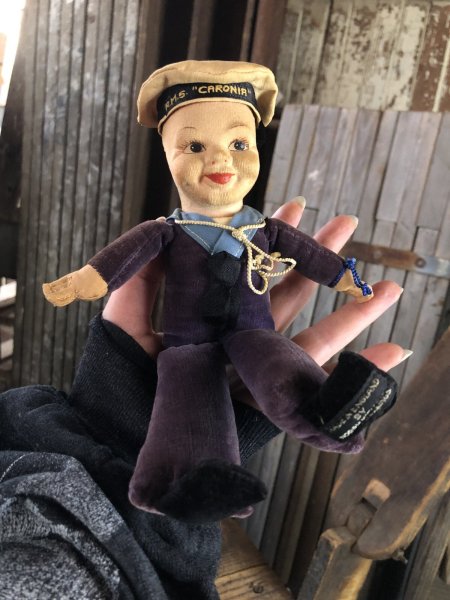 画像1: Vintage Sailor Boy Souvenir Cloth Doll R.M.S. CARONIR (A297)  (1)