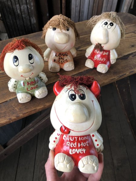 画像13: 70s Vintage Russ Berrie Wilbur Family Wilbur and Friends Ceramic Bank Love IN Kisses (A310) (13)