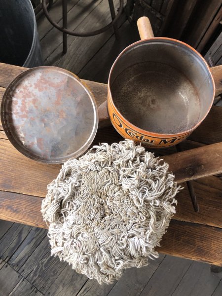 画像9: 30s Vintage O-Cedar Polish Mop Tin Can (A316) (9)