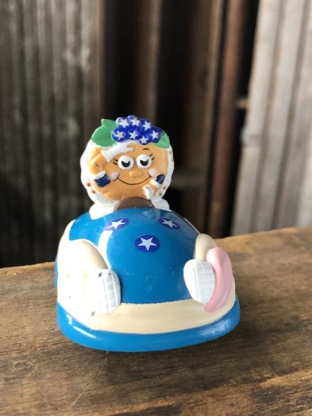 画像1: 90s Vintage IHOP Pancake Kids Meal Toy Pull-Back Car Bonnie Blueberry (A372) (1)