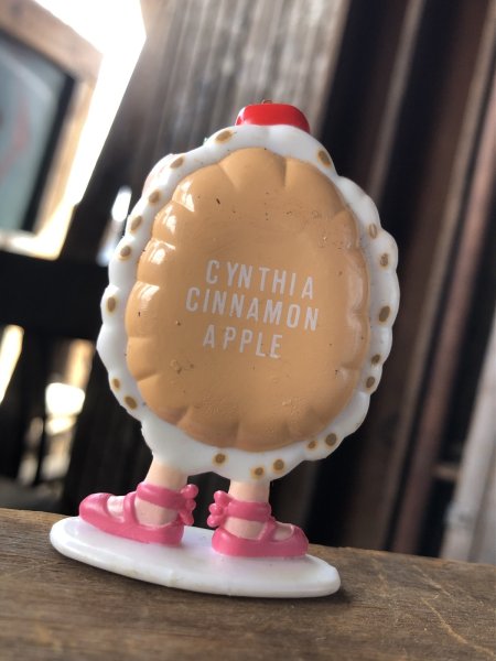 画像3: 90s Vintage IHOP Pancake Kids Meal Toy PVC Cynthia Cinnamon Apple (A374) (3)