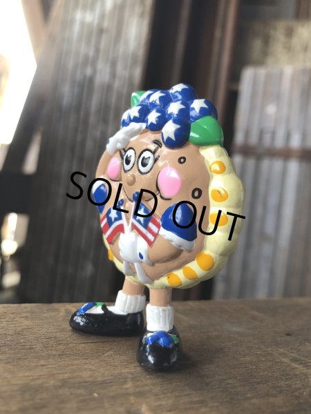 画像2: 90s Vintage IHOP Pancake Kids Meal Toy PVC Bonnie Blueberry (A378) (2)