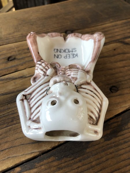 画像5: Vintage Nodding Skeleton KEEP ON SMOKING Ceramic Ashtray Made in JAPAN (A388) (5)