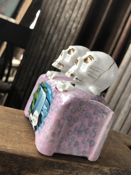 画像2: Vintage Nodding Skulls Salt and Pepper Ceramic Shakers Made in JAPAN (A389) (2)