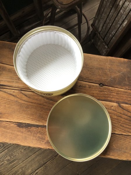 画像2: Charles Chips Advertising Cookie Tin Can (A397) (2)