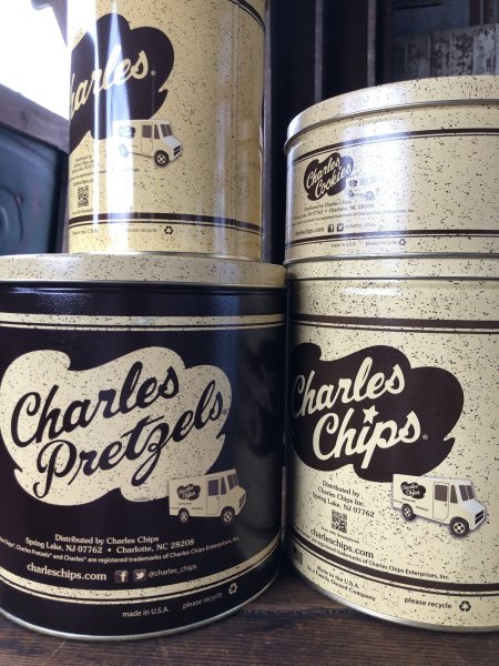 画像12: Charles Chips Advertising Cookie Tin Can (A397) (12)