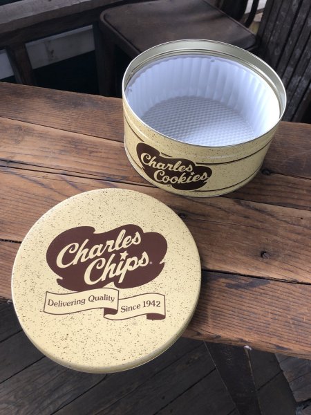 画像1: Charles Chips Advertising Cookie Tin Can (A397) (1)
