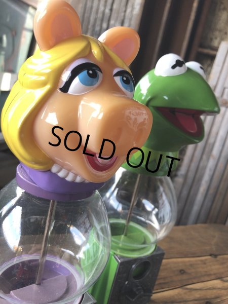 画像9: 00s The Muppet Show Kermit the Frog and Miss Piggy Gumball Machines (A400) (9)
