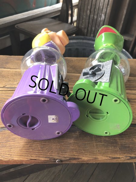 画像11: 00s The Muppet Show Kermit the Frog and Miss Piggy Gumball Machines (A400) (11)