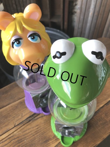 画像8: 00s The Muppet Show Kermit the Frog and Miss Piggy Gumball Machines (A400) (8)
