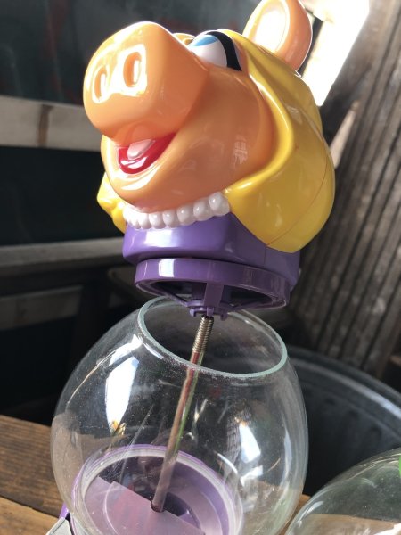 画像13: 00s The Muppet Show Kermit the Frog and Miss Piggy Gumball Machines (A400) (13)